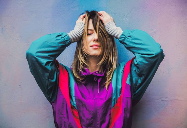 Quali sono i migliori consigli per indossare orecchini statement?